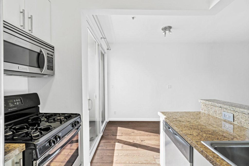 620 S Gramercy - Kitchen 2