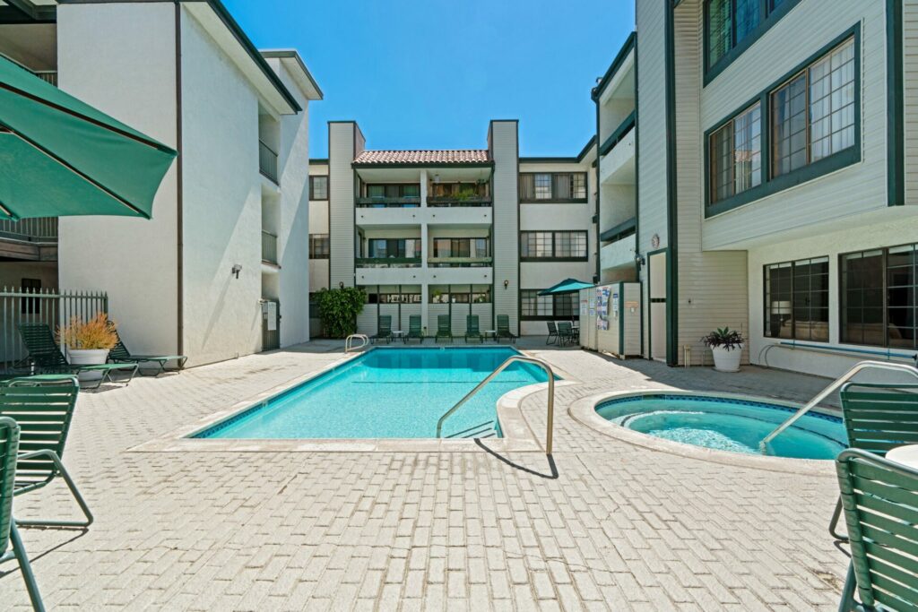 1903 Temple Ave, #120, Signal Hill CA, 90755 swimming Pool 1