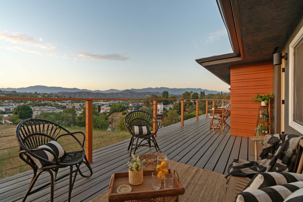 3536 Verdugo Vista Terrace - 90065 – glassell park balcony