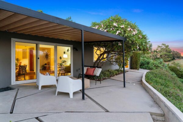 2060 Panamint Dr | 90065