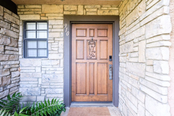 910 N Monterey | 91801